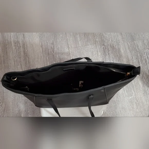 Hand Bag - Picture 2 of 3